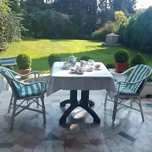 https://bb-la-villa-mediterranea.it-lombardy.com